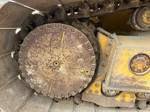750L CRAWLER DOZER - Cab w/ AC; Low Ground Pressure; 34" Pads; Power-Angle-Tilt, 3.96 m (156 in.) Blade