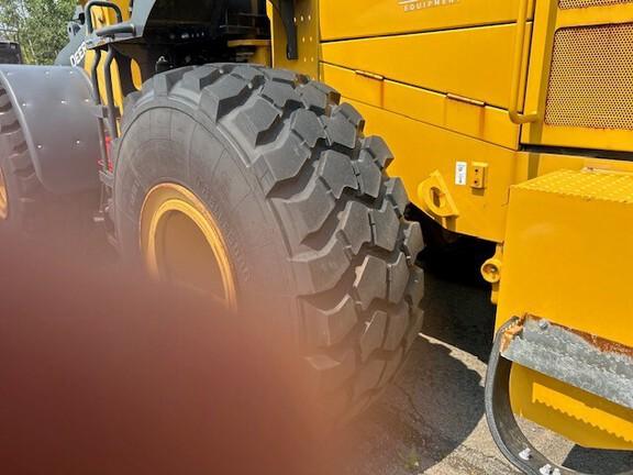 644 G TIER WHEEL LOADER - Cab w/ AC; 23.5 Tires; General Purpose Bkt; Options: Rear Camera