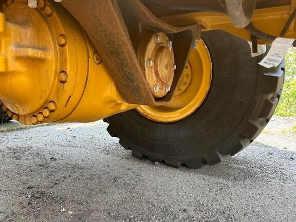 644 G TIER WHEEL LOADER - Cab w/ AC; 23.5 Tires; General Purpose Bkt; Options: Rear Camera