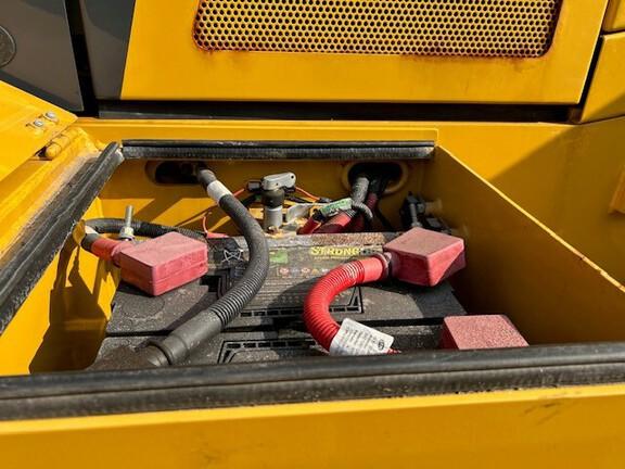 644 G TIER WHEEL LOADER - Cab w/ AC, Joystick Controls; 23.5 Tires; General Purpose Bkt; Options: Rear Camera