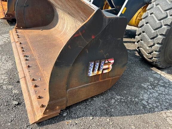 644 G TIER WHEEL LOADER - Cab w/ AC, Joystick Controls; 23.5 Tires; General Purpose Bkt; Options: Rear Camera