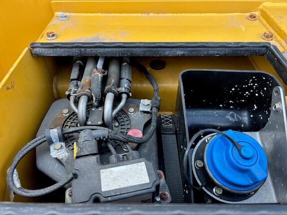 644 G TIER WHEEL LOADER - Cab w/ AC, Joystick Controls; 23.5 Tires; General Purpose Bkt; Options: Rear Camera