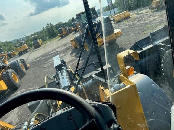 644 G TIER WHEEL LOADER - Cab w/ AC, Joystick Controls; 23.5 Tires; General Purpose Bkt; Options: Rear Camera