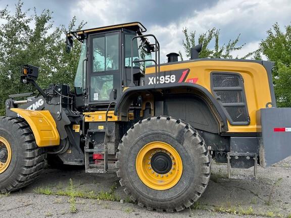 XCMG XC958U WHEEL LOADER - Cab w/ AC, Joystick Controls; General Purpose Bkt