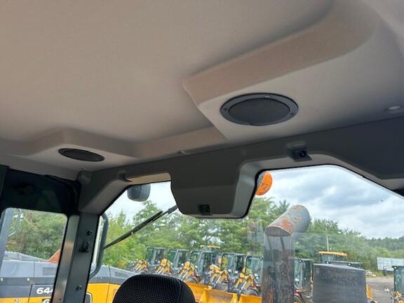 544 G-TIER WHEEL LOADER - Cab w/ AC, EH Joystick Controls; 20.5 Tires, Radials; General Purpose Bkt; Options: Rear Camera, Ride Control