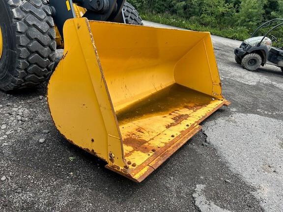 544 G-TIER WHEEL LOADER - Cab w/ AC, EH Joystick Controls; 20.5 Tires, Radials; General Purpose Bkt; Options: Rear Camera, Ride Control