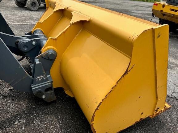 544 G-TIER WHEEL LOADER - Cab w/ AC, EH Joystick Controls; 20.5 Tires, Radials; General Purpose Bkt; Options: Rear Camera, Ride Control