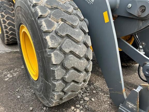 544 G-TIER WHEEL LOADER - Cab w/ AC, EH Joystick Controls; 20.5 Tires, Radials; General Purpose Bkt; Options: Rear Camera, Ride Control