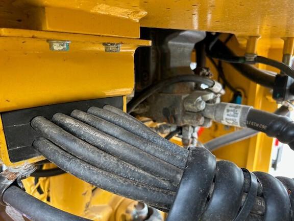 544 G-TIER WHEEL LOADER - Cab w/ AC, EH Joystick Controls; 20.5 Tires, Radials; General Purpose Bkt; Options: Rear Camera, Ride Control