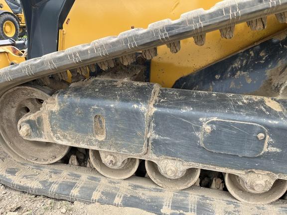 325G COMPACT TRACK LDR BASE - Cab w/ AC, ISO Pattern, EH Joystick Controls, Air Ride Seat, Hi-Flo; Ride Control, 2 Speed; Self-Leveling; Weights; Rubber Tracks; 78" Bucket