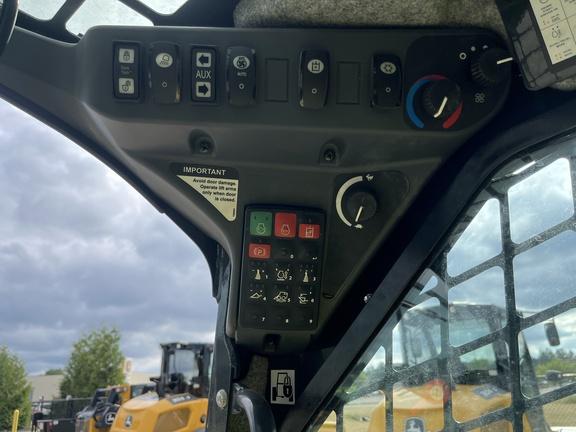 325G COMPACT TRACK LDR BASE - Cab w/ AC, ISO Pattern, EH Joystick Controls, Air Ride Seat, Hi-Flo; Ride Control, 2 Speed; Self-Leveling; Weights; Rubber Tracks; 78" Bucket