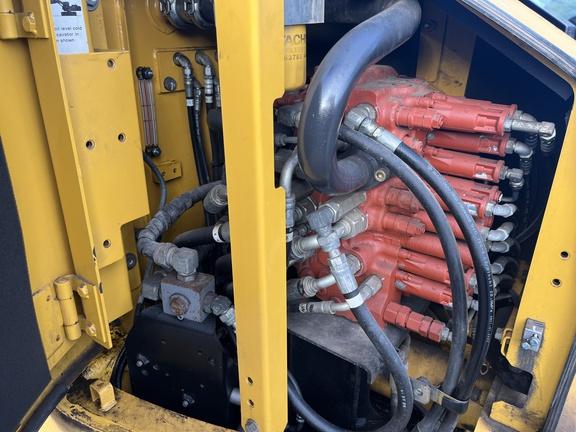 2019 John Deere 85G EXC - Cab w/ AC; Rubber Pads; 18" Pads; Aux Hydraulics, Coupler; 24" Bucket; w/ Blade