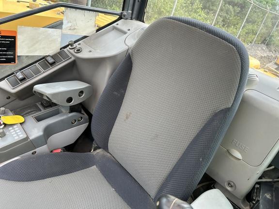 2019 John Deere 85G EXC - Cab w/ AC; Rubber Pads; 18" Pads; Aux Hydraulics, Coupler; 24" Bucket; w/ Blade