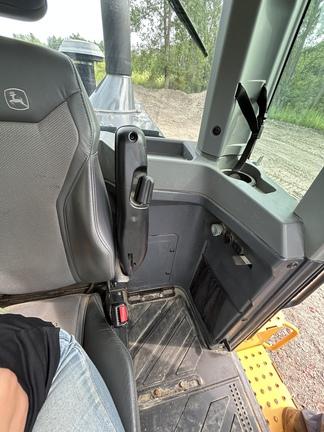 624 P-TIER 4WD LOADER - Cab w/ AC, Joystick Controls; Quick Coupler; 20.5 Tires; General Purpose Bkt; Options: Rear Camera