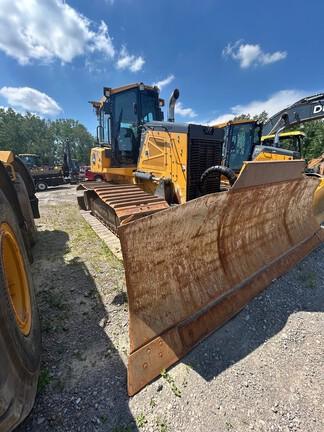 CAB A/C-LGP-34" PADS-161' BLD-SL CTRL-3S - Cab w/ AC; Low Ground Pressure; 850 mm (34 in.) Pads; Power-Angle-Tilt, 4.09 m (161 in.) Blade; Retrieval Hitch; Options: Camera, Counterweights, Rock Guards