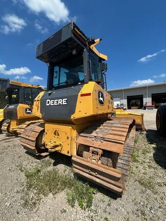 CAB A/C-LGP-34" PADS-161' BLD-SL CTRL-3S - Cab w/ AC; Low Ground Pressure; 850 mm (34 in.) Pads; Power-Angle-Tilt, 4.09 m (161 in.) Blade; Retrieval Hitch; Options: Camera, Counterweights, Rock Guards