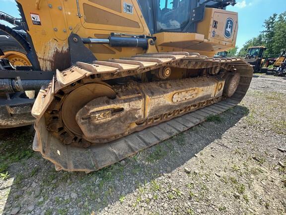 CAB A/C-LGP-34" PADS-161' BLD-SL CTRL-3S - Cab w/ AC; Low Ground Pressure; 850 mm (34 in.) Pads; Power-Angle-Tilt, 4.09 m (161 in.) Blade; Retrieval Hitch; Options: Camera, Counterweights, Rock Guards