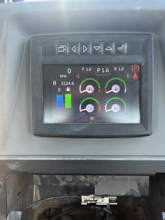 CAB A/C-LGP-34" PADS-161' BLD-SL CTRL-3S - Cab w/ AC; Low Ground Pressure; 850 mm (34 in.) Pads; Power-Angle-Tilt, 4.09 m (161 in.) Blade; Retrieval Hitch; Options: Camera, Counterweights, Rock Guards