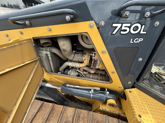 CAB A/C-LGP-34" PADS-161' BLD-SL CTRL-3S - Cab w/ AC; Low Ground Pressure; 850 mm (34 in.) Pads; Power-Angle-Tilt, 4.09 m (161 in.) Blade; Retrieval Hitch; Options: Camera, Counterweights, Rock Guards