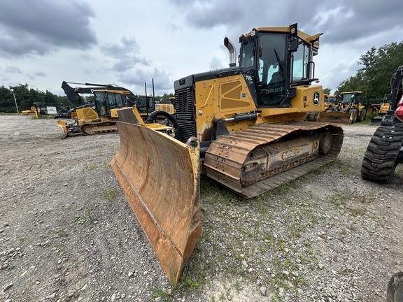 CAB A/C-LGP-34" PADS-161' BLD-SL CTRL-3S - Cab w/ AC; Low Ground Pressure; 850 mm (34 in.) Pads; Power-Angle-Tilt, 4.09 m (161 in.) Blade; Retrieval Hitch; Options: Camera, Counterweights, Rock Guards
