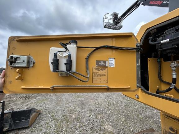 CAB A/C-LGP-34" PADS-161' BLD-SL CTRL-3S - Cab w/ AC; Low Ground Pressure; 850 mm (34 in.) Pads; Power-Angle-Tilt, 4.09 m (161 in.) Blade; Retrieval Hitch; Options: Camera, Counterweights, Rock Guards