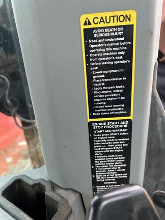 CAB A/C-LGP-34" PADS-161' BLD-SL CTRL-3S - Cab w/ AC; Low Ground Pressure; 850 mm (34 in.) Pads; Power-Angle-Tilt, 4.09 m (161 in.) Blade; Retrieval Hitch; Options: Camera, Counterweights, Rock Guards