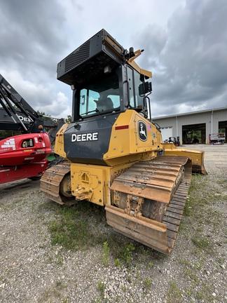 CAB A/C-LGP-34" PADS-161' BLD-SL CTRL-3S - Cab w/ AC; Low Ground Pressure; 850 mm (34 in.) Pads; Power-Angle-Tilt, 4.09 m (161 in.) Blade; Retrieval Hitch; Options: Camera, Counterweights, Rock Guards