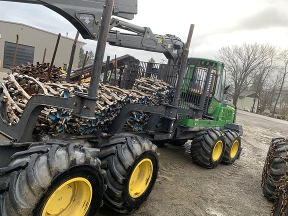 1510G FORWARDER - Cab w/ AC; 8x8; Stacking Blade