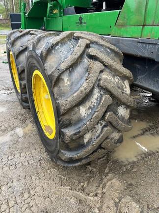 1510G FORWARDER - Cab w/ AC; 8x8; Stacking Blade