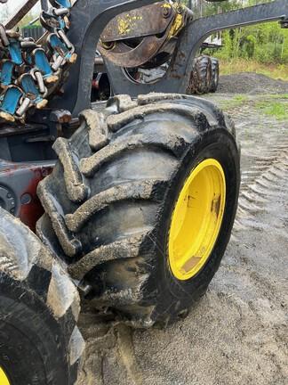 1510G FORWARDER - Cab w/ AC; 8x8; Stacking Blade