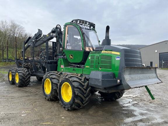 1510G FORWARDER - Cab w/ AC; 8x8; Stacking Blade