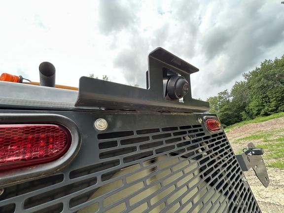 624 P-TIER 4WD LOADER W/ 60" FORKS - Cab w/ AC, Joystick Controls; 20.5 Tires; General Purpose Bkt; Options: Rear Camera