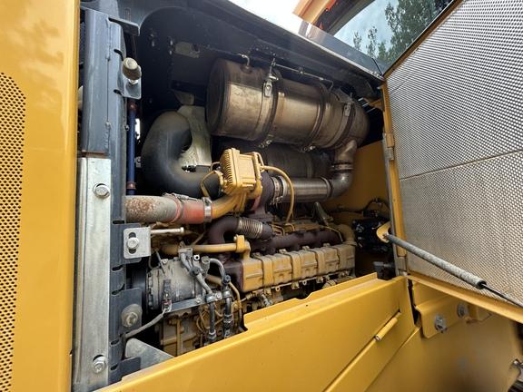 624 P-TIER 4WD LOADER W/ 60" FORKS - Cab w/ AC, Joystick Controls; 20.5 Tires; General Purpose Bkt; Options: Rear Camera