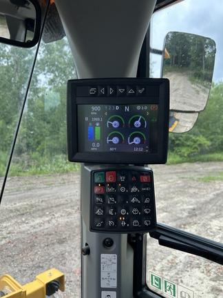 624 P-TIER 4WD LOADER W/ 60" FORKS - Cab w/ AC, Joystick Controls; 20.5 Tires; General Purpose Bkt; Options: Rear Camera