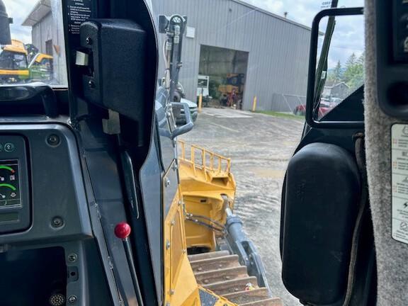 2019 John Deere 1050K, Cab w/ AC; 24" Pads; Semi-U Blade, 3.96 m (156 in.) Blade; Ripper