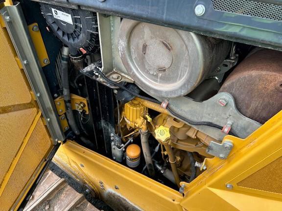 2019 John Deere 1050K, Cab w/ AC; 24" Pads; Semi-U Blade, 3.96 m (156 in.) Blade; Ripper