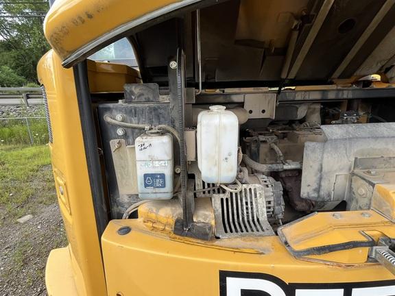 2019 John Deere 85G EXC - Cab w/ AC; Rubber Pads; 18" Pads; Aux Hydraulics, Coupler; 24" Bucket; w/ Blade