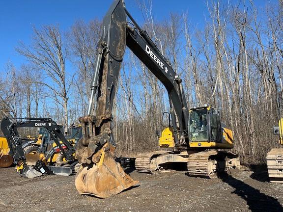 300GLC EXCAVATOR BASE - Cab w/ AC, Cntrl Pattern Select; Long Arm; Wide Pads; 32" Pads; Coupler; w/ Bucket