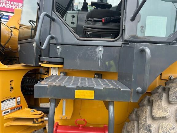 544 G-TIER WHEEL LOADER -Cab w/ AC; Quick Coupler; 20.5 Tires; General Purpose Bkt; Options: Rear Camera