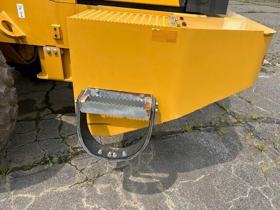 544 G-TIER WHEEL LOADER -Cab w/ AC; Quick Coupler; 20.5 Tires; General Purpose Bkt; Options: Rear Camera