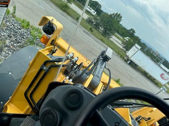 544 G-TIER WHEEL LOADER -Cab w/ AC; Quick Coupler; 20.5 Tires; General Purpose Bkt; Options: Rear Camera