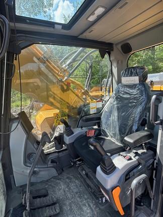 XCMG XE360U - Cab w/ AC; w/ Bucket; Options: Camera