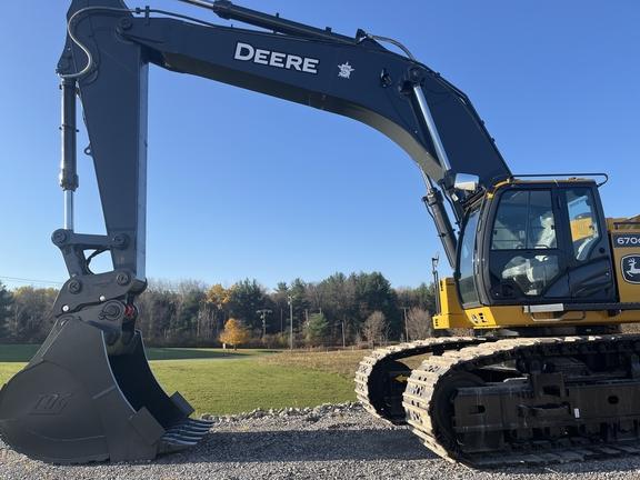 2022 John Deere 670G Excavator; Cab w/ AC; Medium Arm; Standard Boom; Standard Track; 36" Pads; Coupler; 72" Bucket