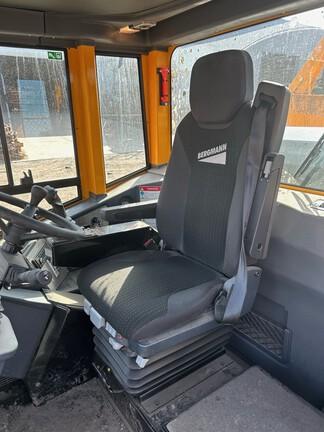 2022 Bergmann C815S COMPACT ART 4X4 WHEEL SWIVEL-TIP DUMPER - Cab w/ AC; 4X4; Options: Rear Camera