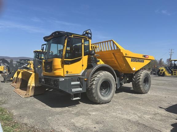 2022 Bergmann C815S COMPACT ART 4X4 WHEEL SWIVEL-TIP DUMPER - Cab w/ AC; 4X4; Options: Rear Camera