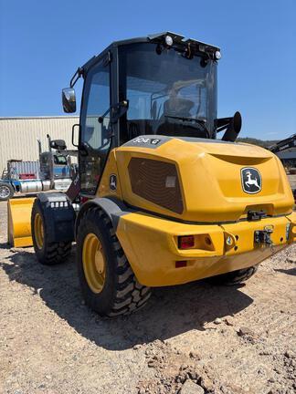 304 G FOUR WHL DRIVE LOADER - Cab w/ AC; General Purpose Bkt; 405/70R20 Tires; Options: Ride Control