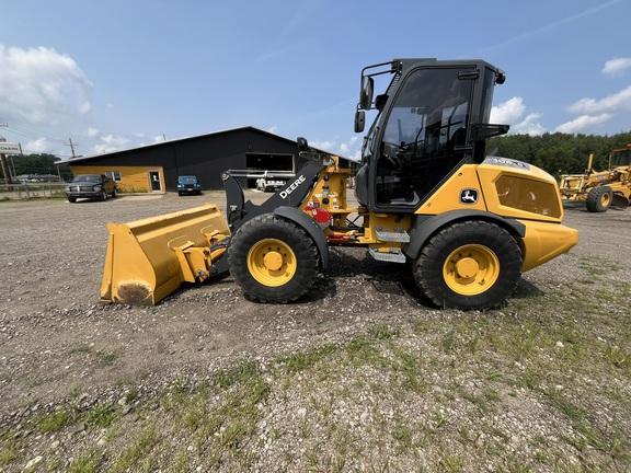 304 G FOUR WHL DRIVE LOADER - Cab w/ AC; General Purpose Bkt; 405/70R20 Tires; Options: Ride Control