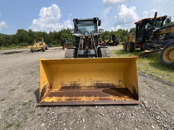 304 G FOUR WHL DRIVE LOADER - Cab w/ AC; General Purpose Bkt; 405/70R20 Tires; Options: Ride Control