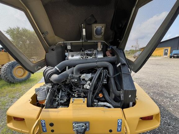 304 G FOUR WHL DRIVE LOADER - Cab w/ AC; General Purpose Bkt; 405/70R20 Tires; Options: Ride Control