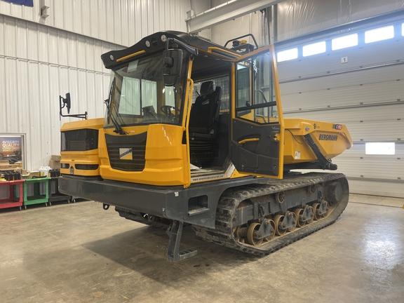 2022 C912S TRACK SWIVEL-TIP DUMPER - Cab w/ AC; Options: Rear Camera
